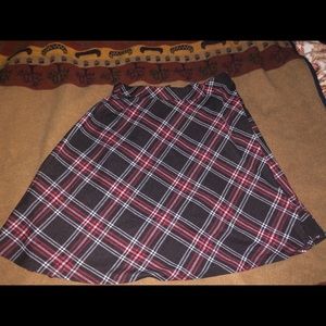 F21+ size 2X plaid midi skirt